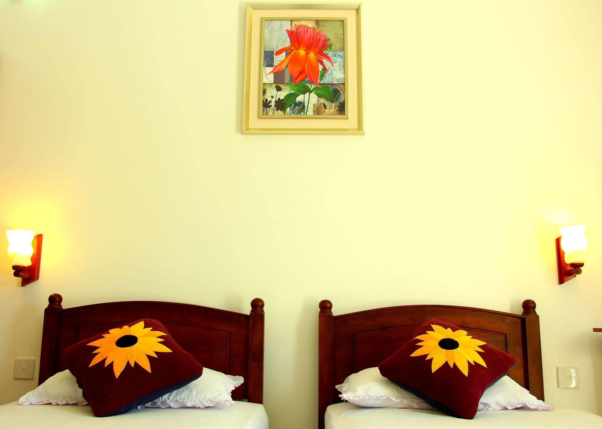 Holiday Fashion Inn Negombo Dış mekan fotoğraf